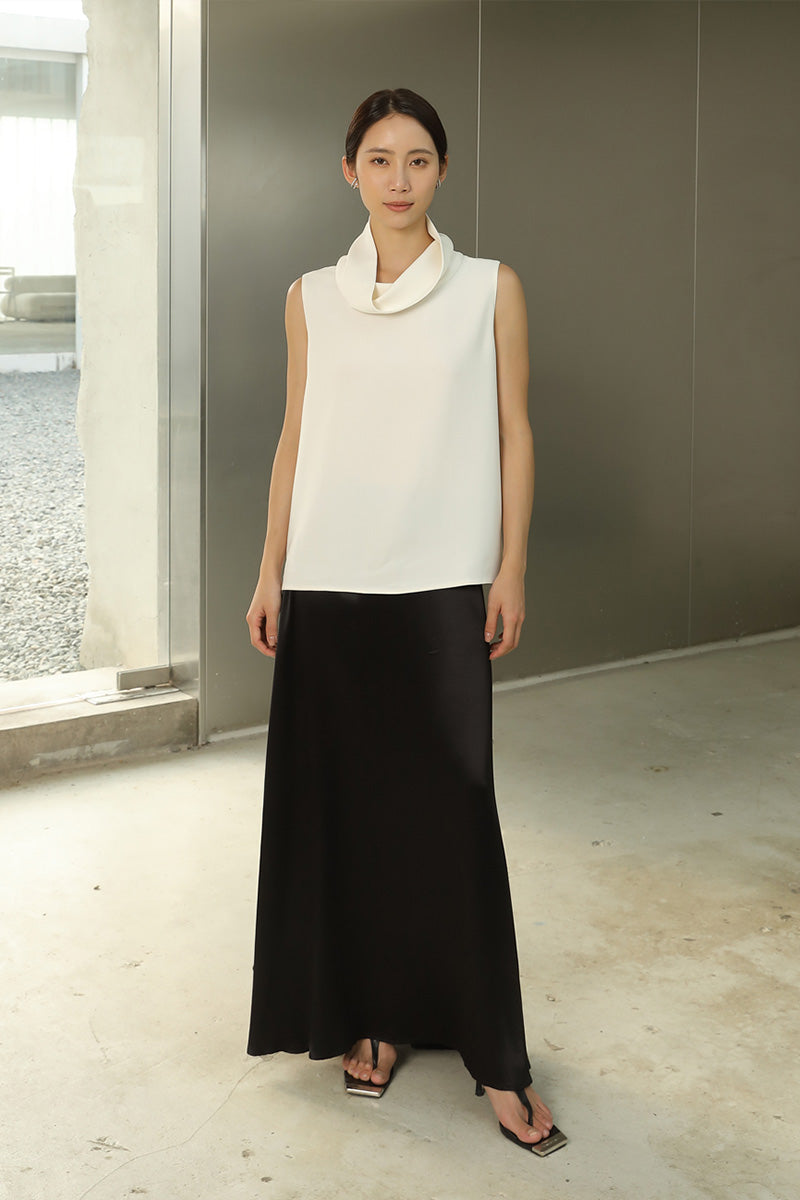 Shiny Maxi Skirt | Black