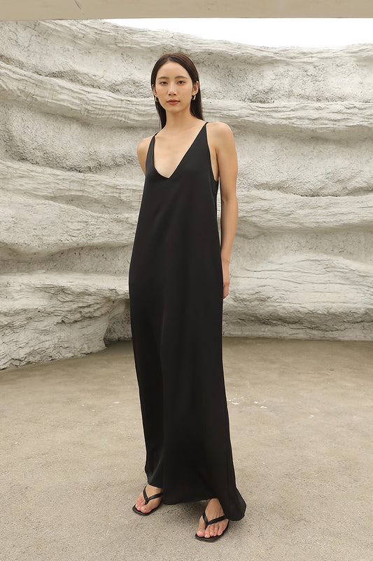 V-neck Dress | Black